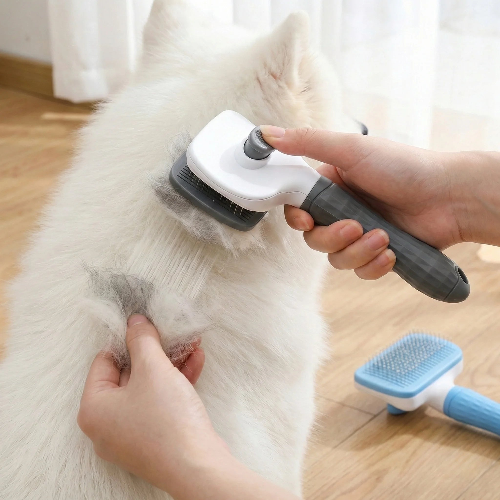 Dual-Use Dog/Cat Grooming Brush